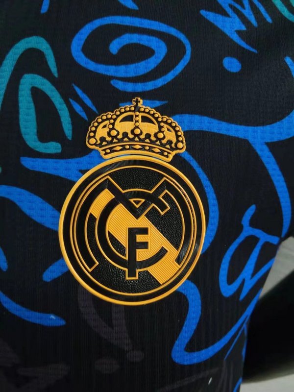 22-23 Real Madrid pre-match jersey